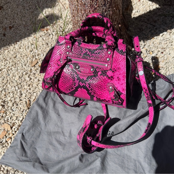 Authentic Balenciaga Neo City mini python - Picture 3 of 12